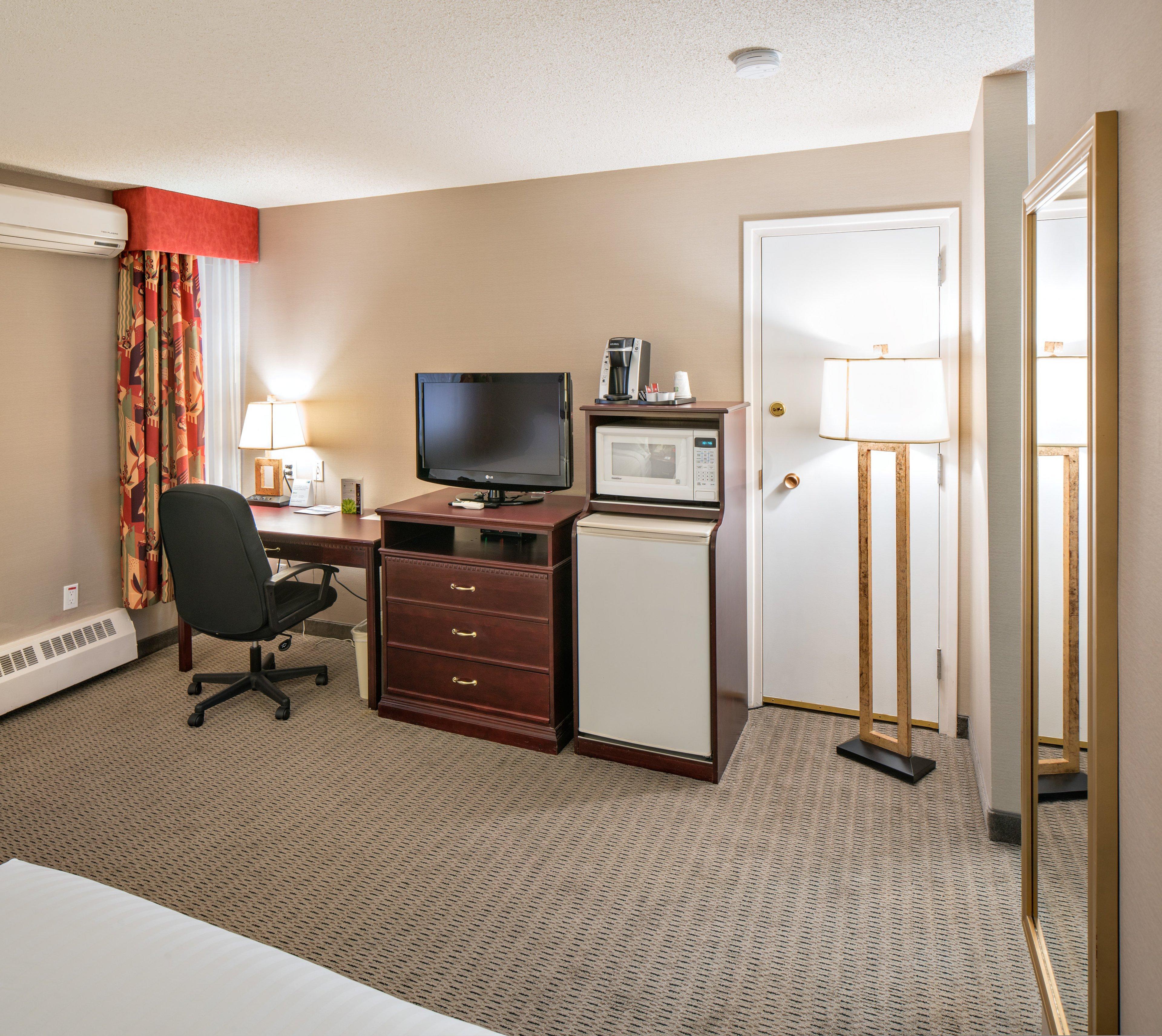 Holiday Inn Express Red Deer By Ihg Екстер'єр фото