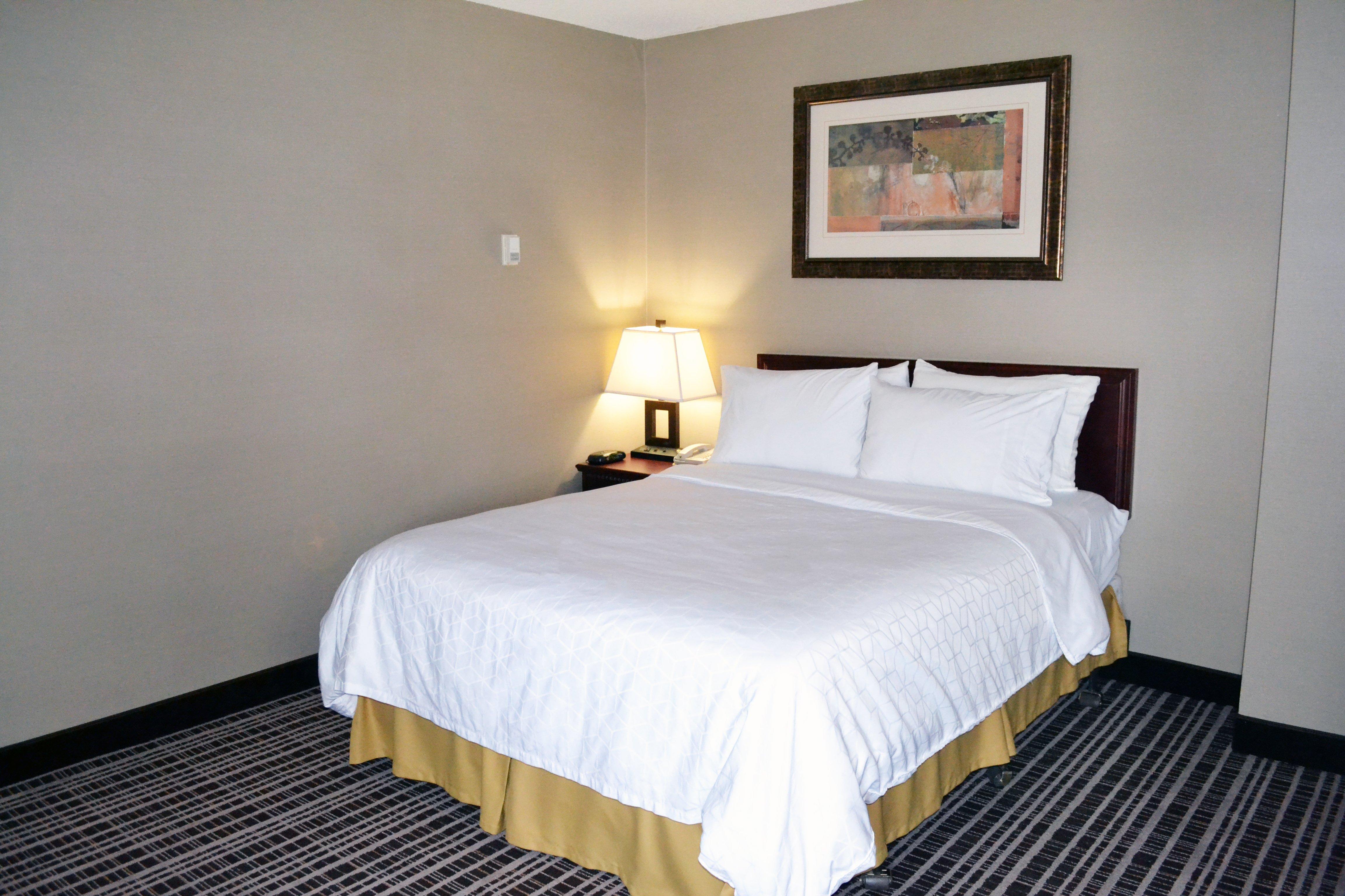 Holiday Inn Express Red Deer By Ihg Екстер'єр фото