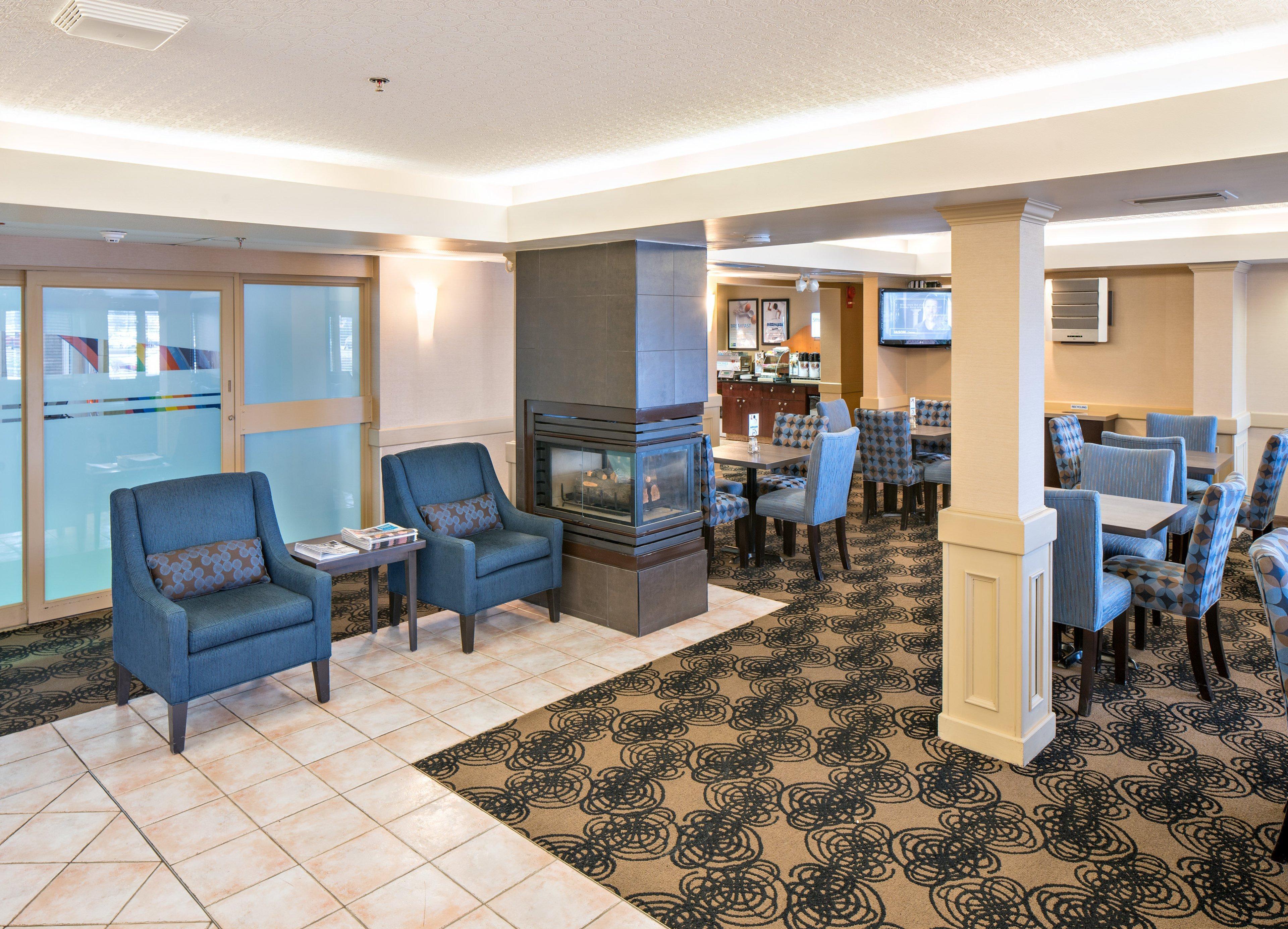 Holiday Inn Express Red Deer By Ihg Екстер'єр фото