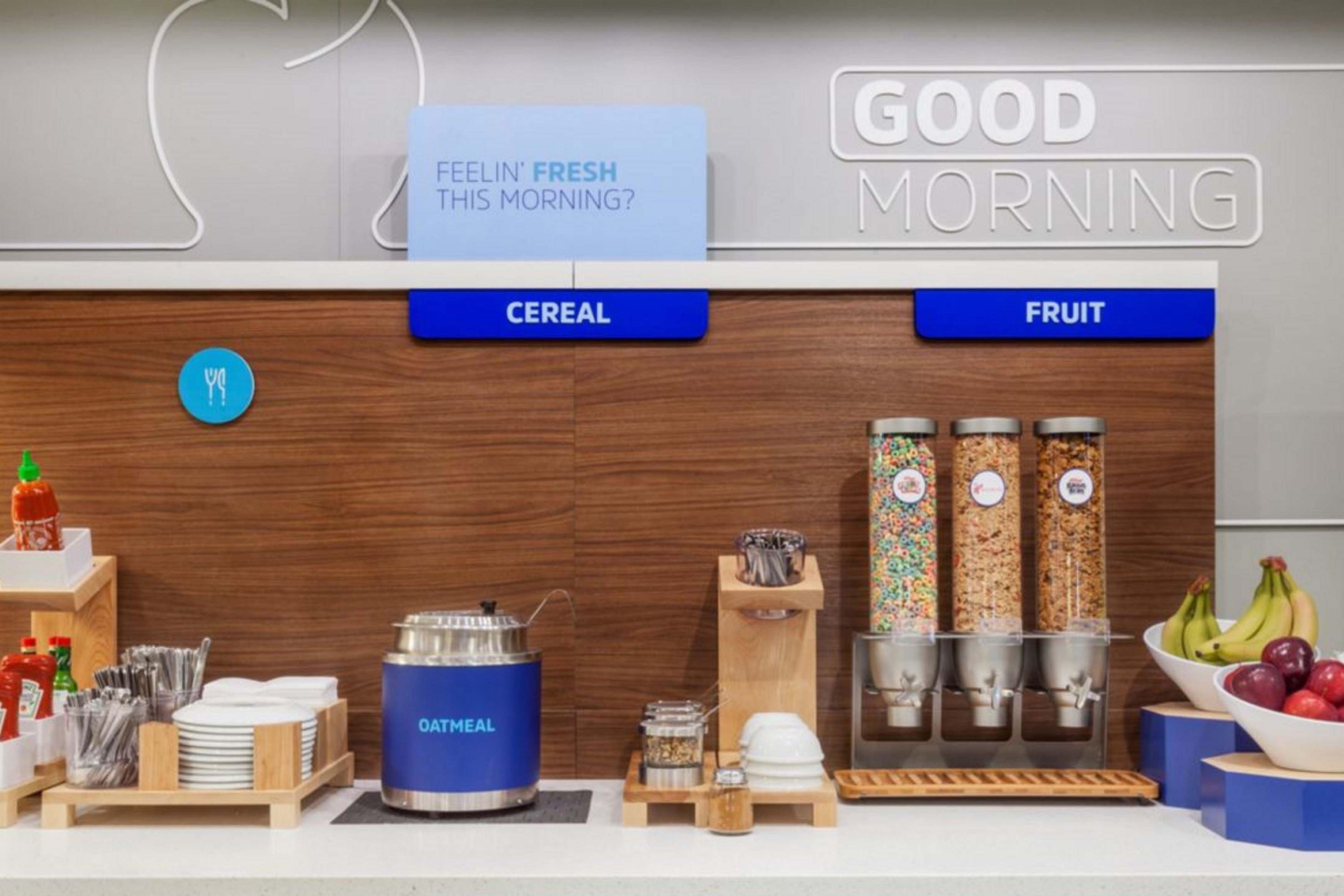 Holiday Inn Express Red Deer By Ihg Екстер'єр фото