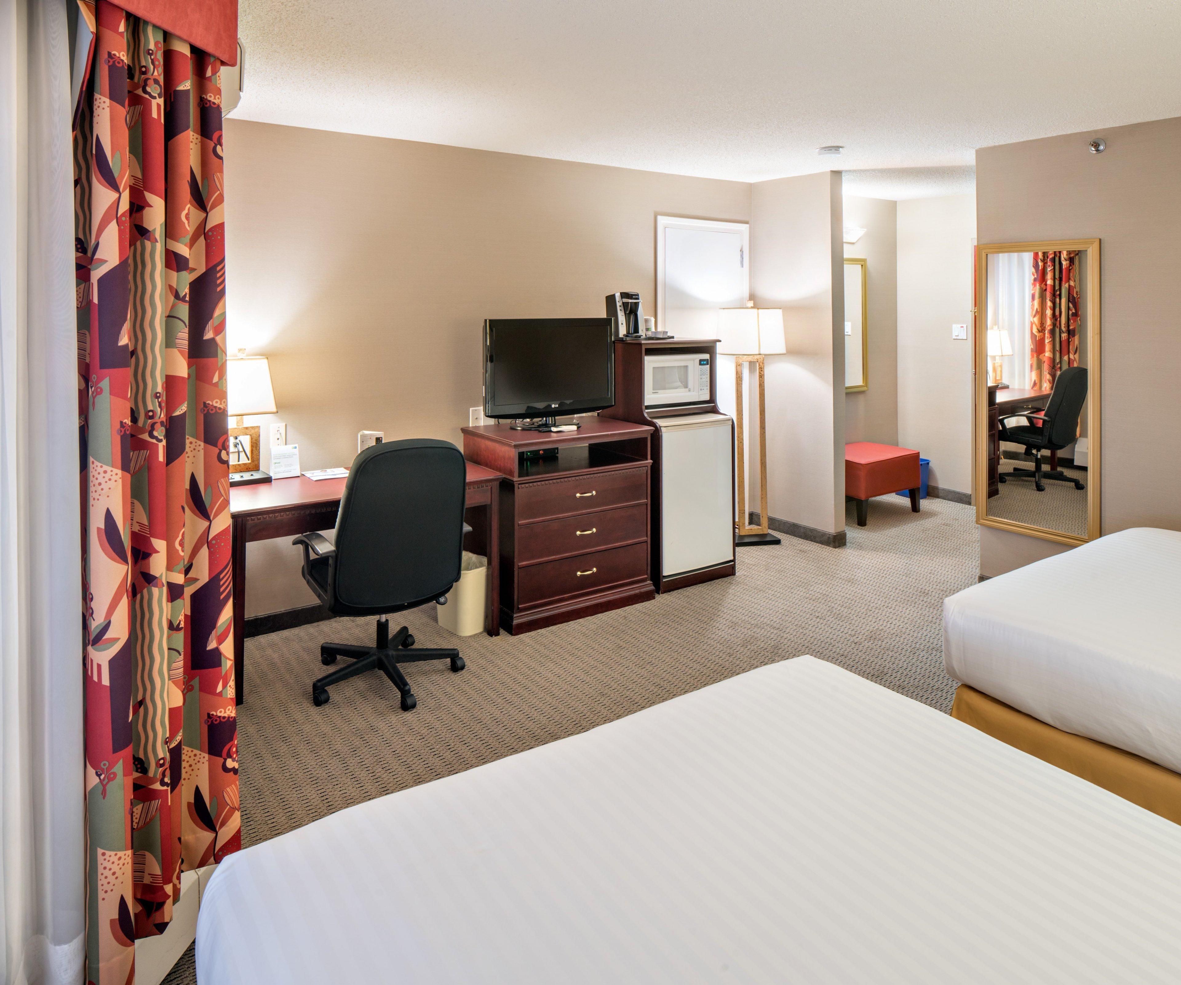 Holiday Inn Express Red Deer By Ihg Екстер'єр фото