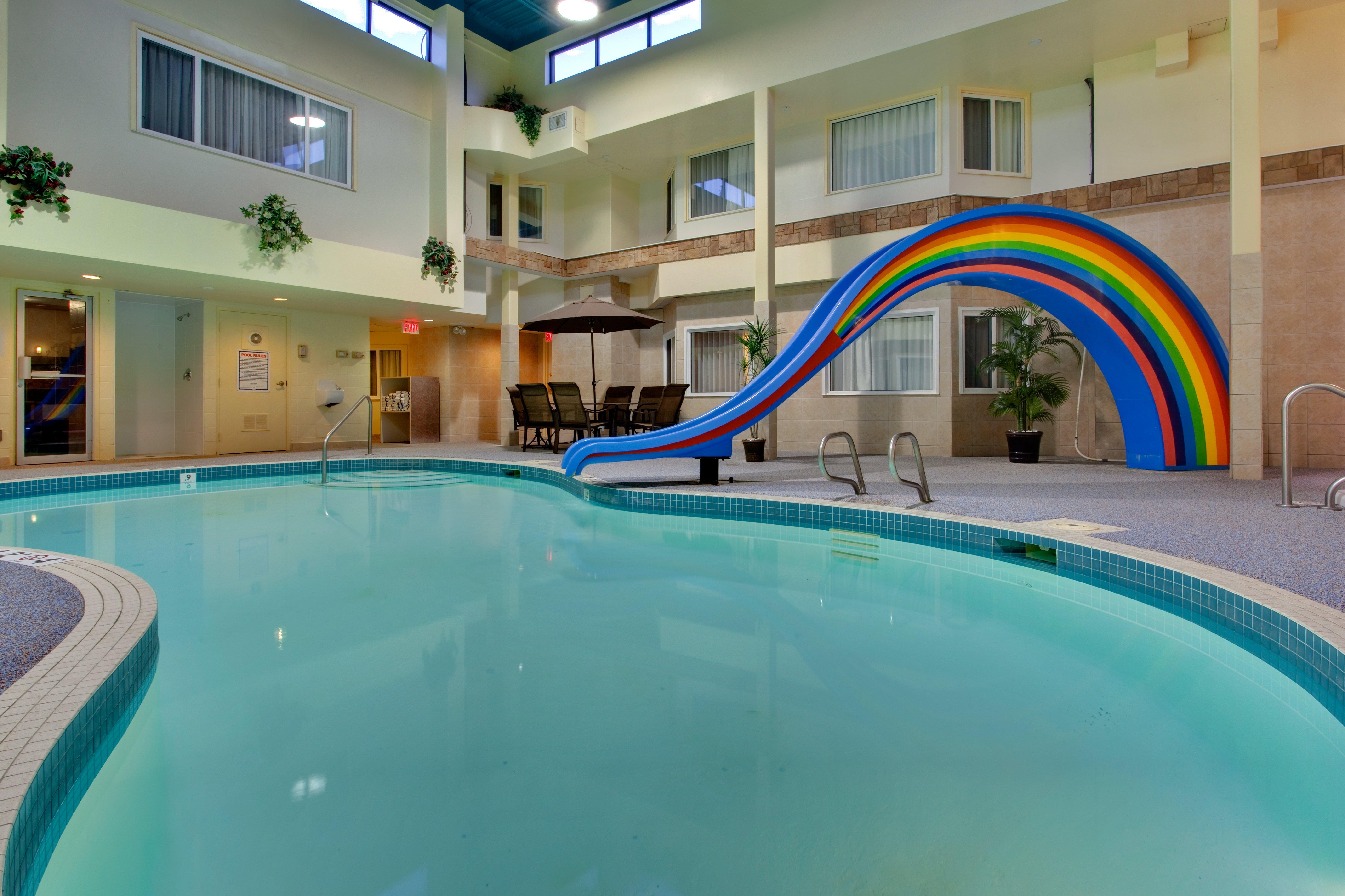 Holiday Inn Express Red Deer By Ihg Екстер'єр фото