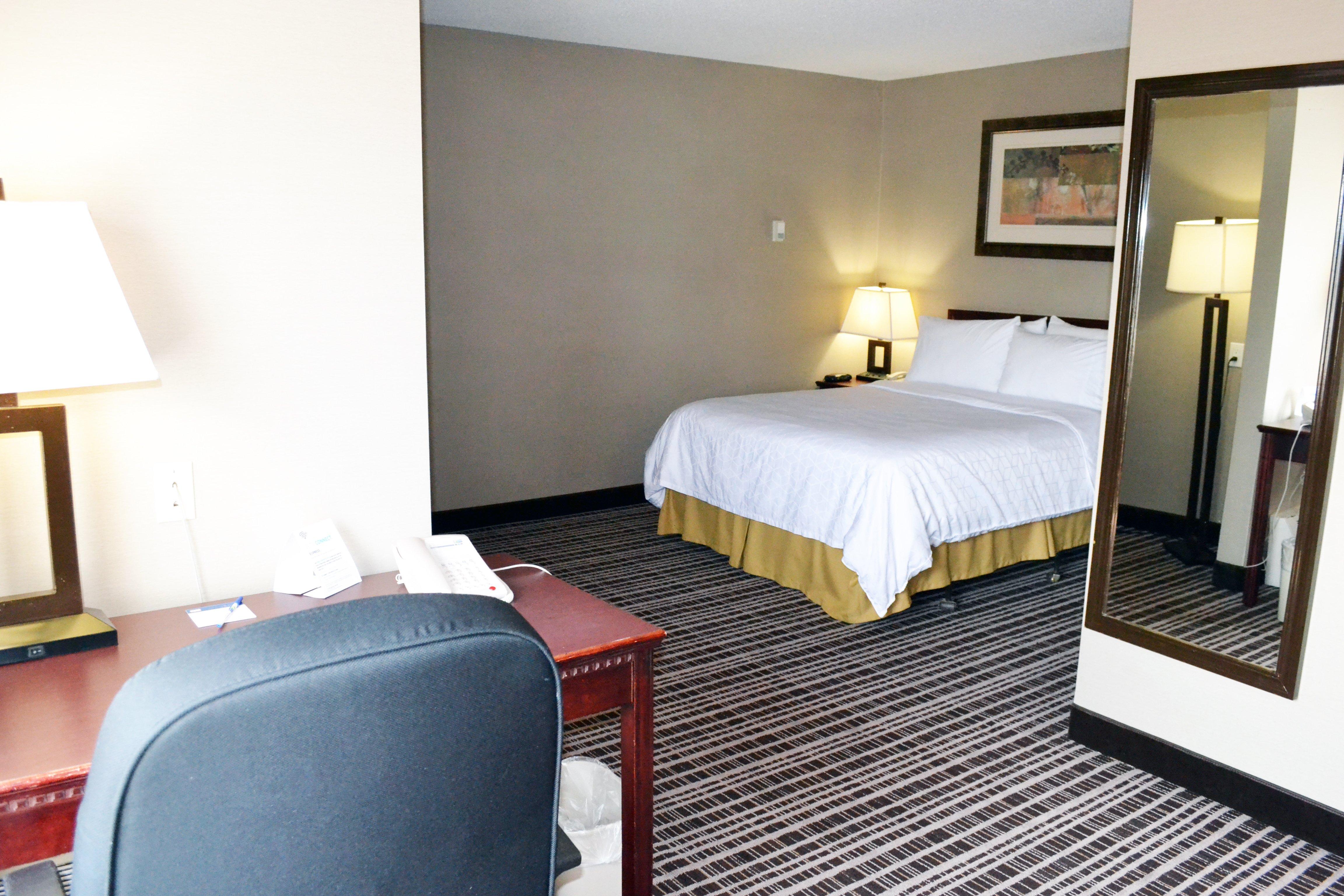 Holiday Inn Express Red Deer By Ihg Екстер'єр фото